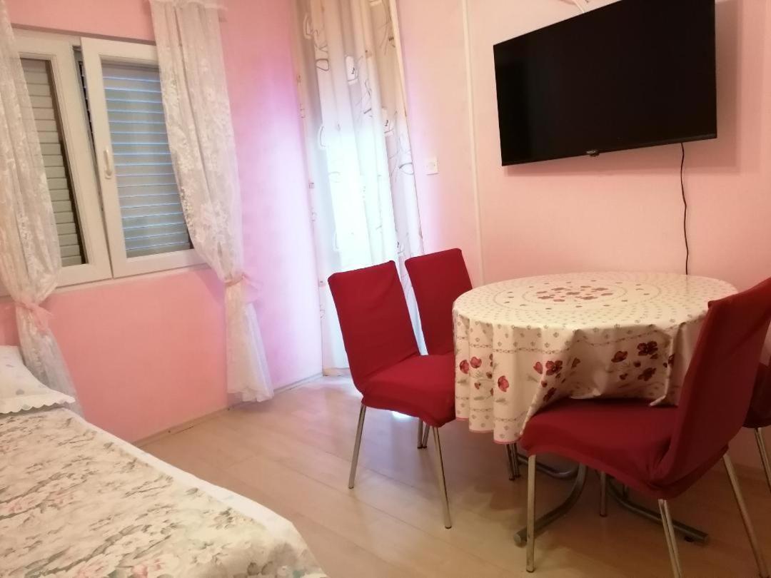 Apartmani Milisa L Primošten Eksteriør billede